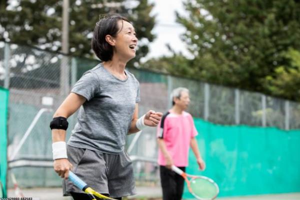 攀岩项目介绍：如何准备攀岩训练？(图1)